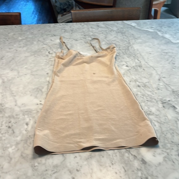 Contouring slip, to be meant to be used with a bra. - Picture 6 of 6